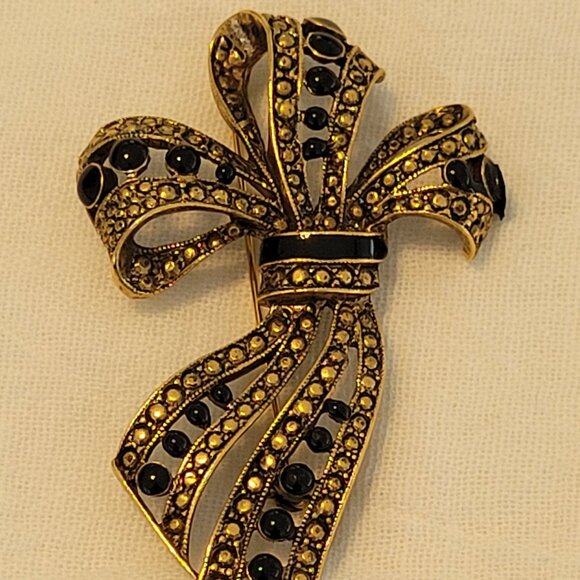 Vintage Gold Tone & Black Ribbon Brooch - Picture 1 of 10